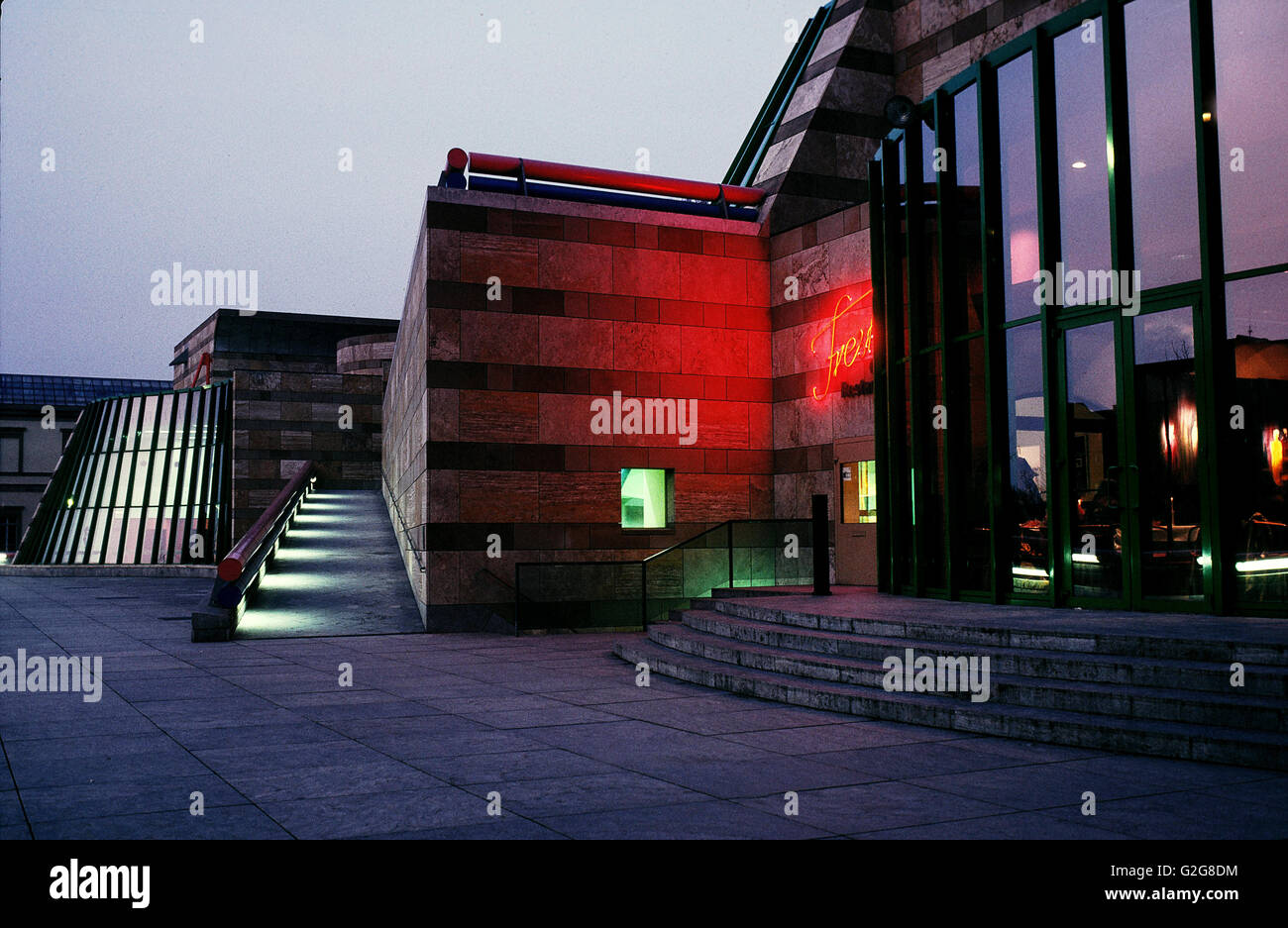 Deutschland - Stuttgart. Neue Staatsgalerie von Architekten James Stirling entworfen und fertiggestellt im Jahr 1984 Stockfoto