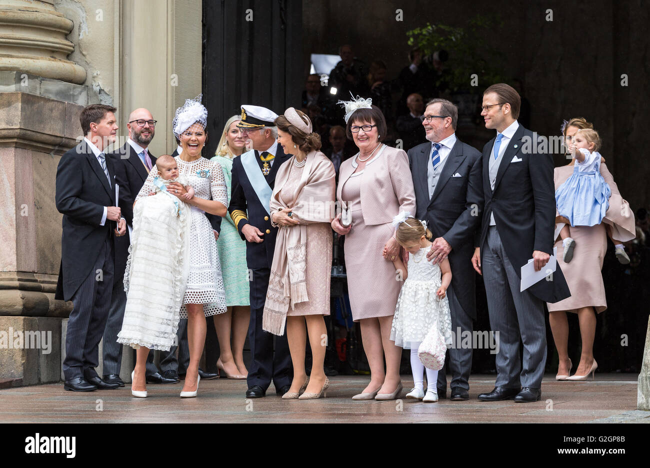 Baby-Prinz Oscar Schwedens Taufe - mit der Familie nach der Zeremonie Stockfoto