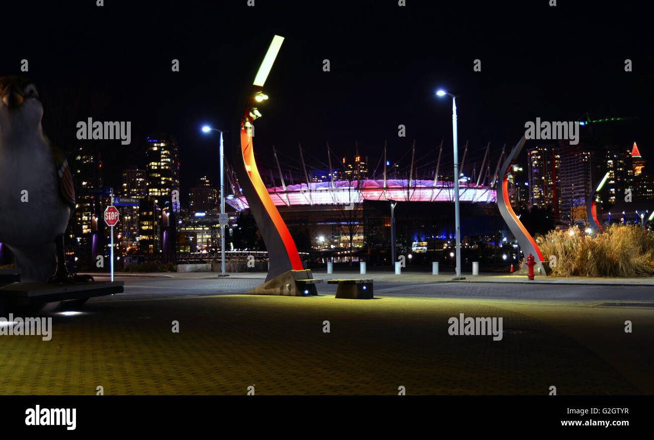 Vom Olympischen Dorf, False Creek, Vancouver BC statt Stockfoto