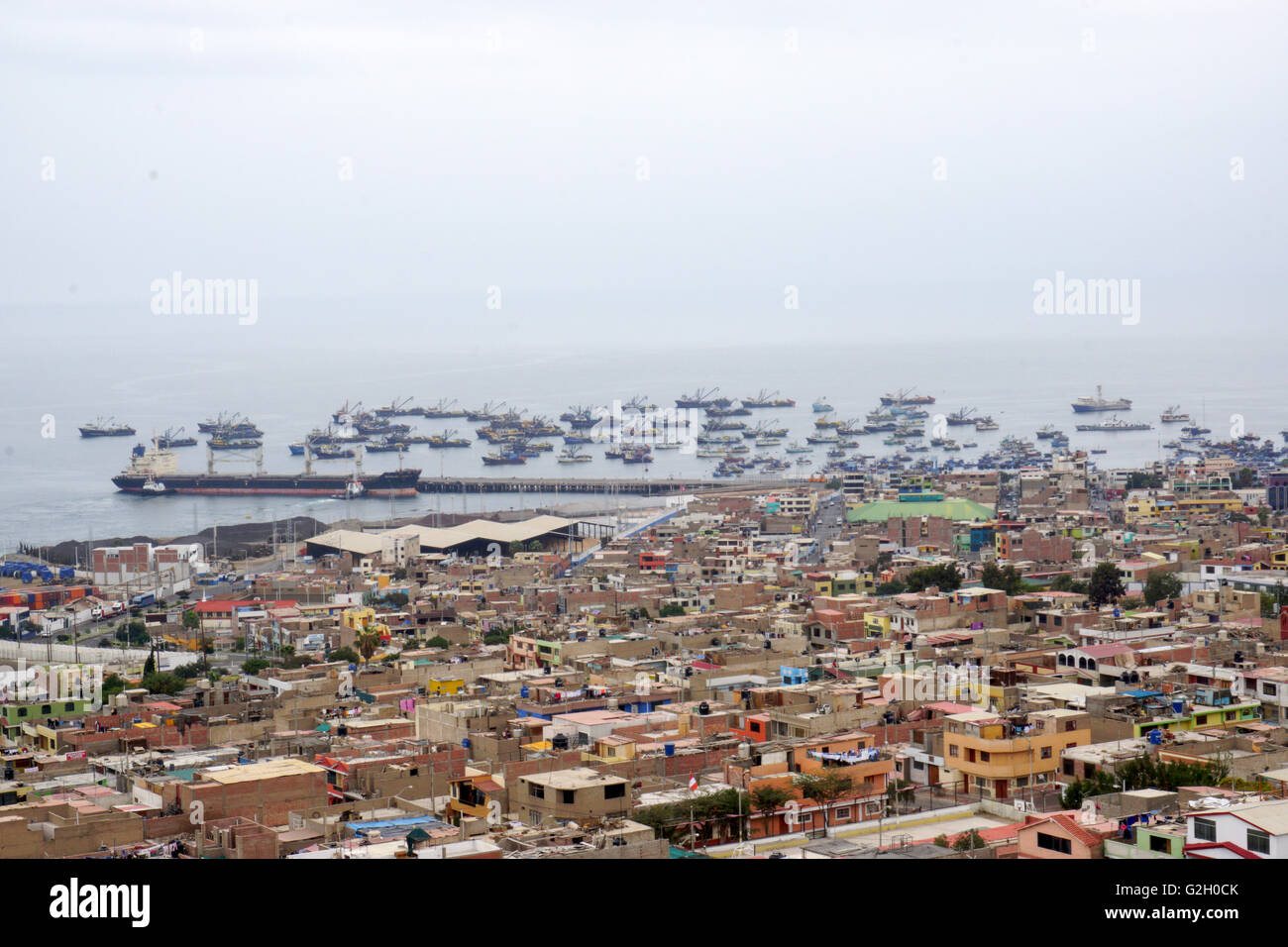 Mollendo ist eine Stadt an der Grenze zum Pazifischen Ozean im Süden Perus Stockfoto