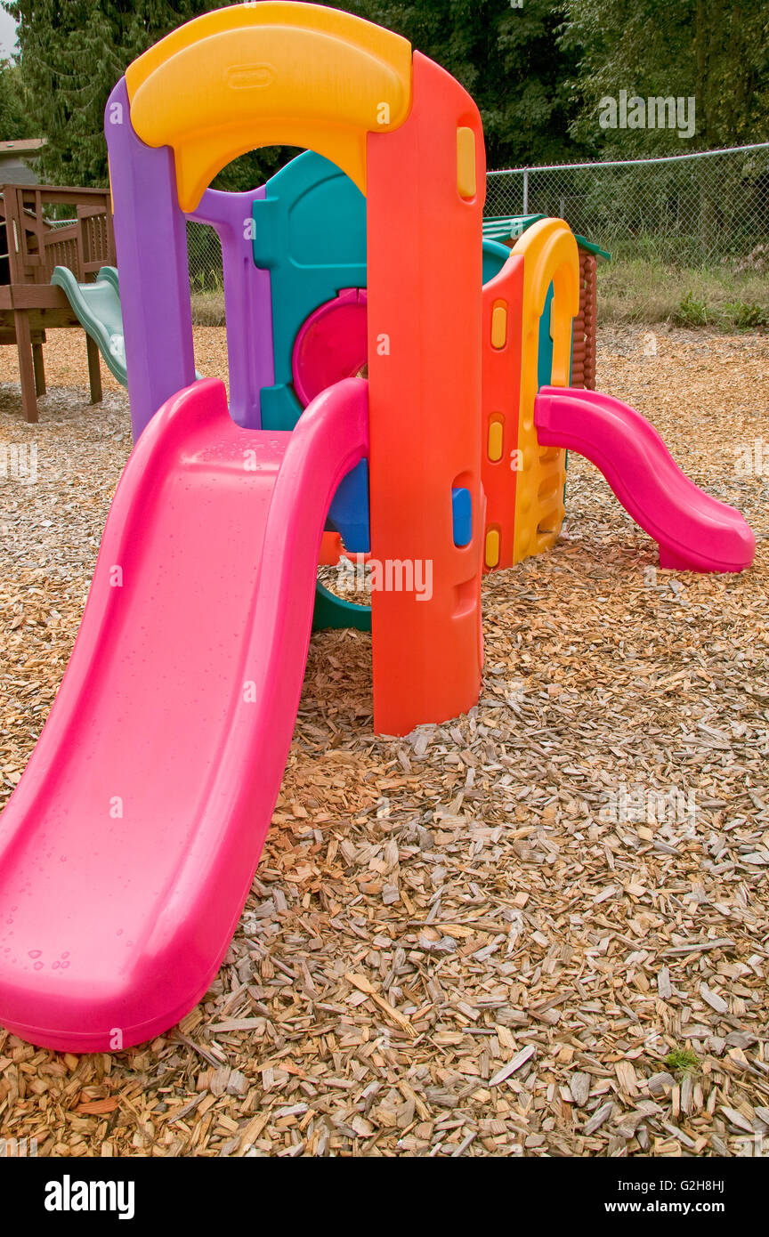 Kindergarten Spielgeräte (Plastik Klettern und Rutschen