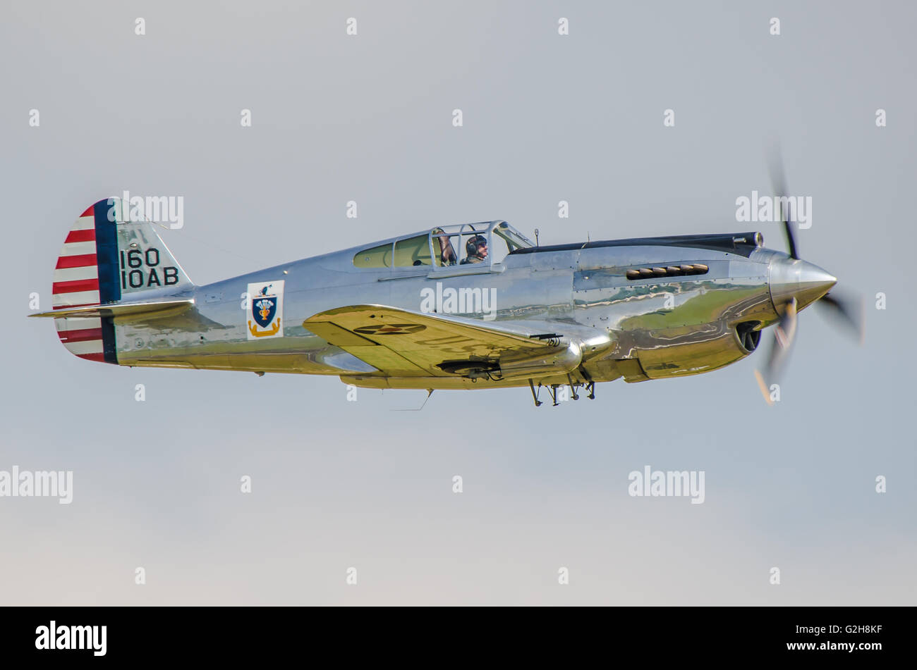 P-40C Warhawk, 41–13357, wurde am 6. April 1941 von der USAAC akzeptiert, wo sie in Patterson Field, Ohio, diente. Fliegen Stockfoto