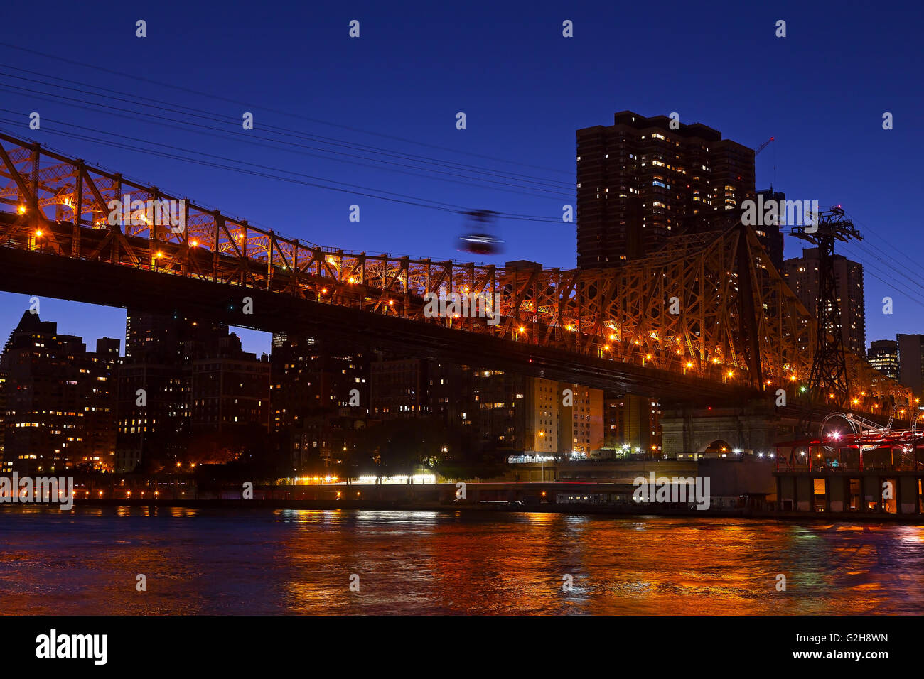 Queensboro Bridge, die Manhattan mit Roosevelt Island. Stockfoto
