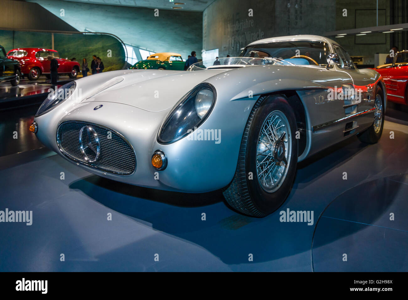 STUTTGART, Deutschland - 19. März 2016: Racing Auto Mercedes-Benz 300 SLR Uhlenhaut Coupe 1955. Mercedes-Benz Museum. Stockfoto