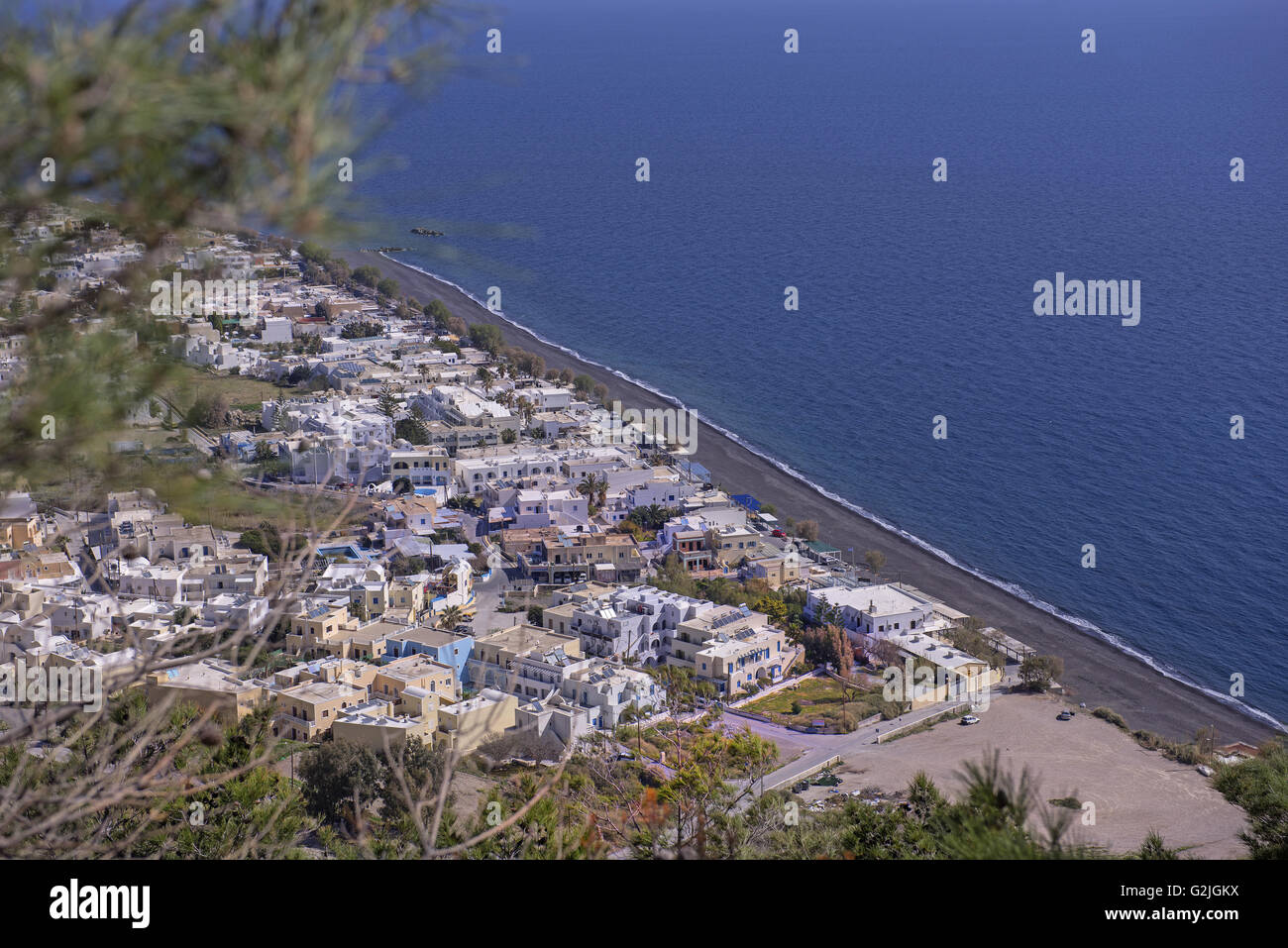 Nahaufnahme, Kamaria Resort und Strand auf Santorin, Kykladen, Griechenland Stockfoto