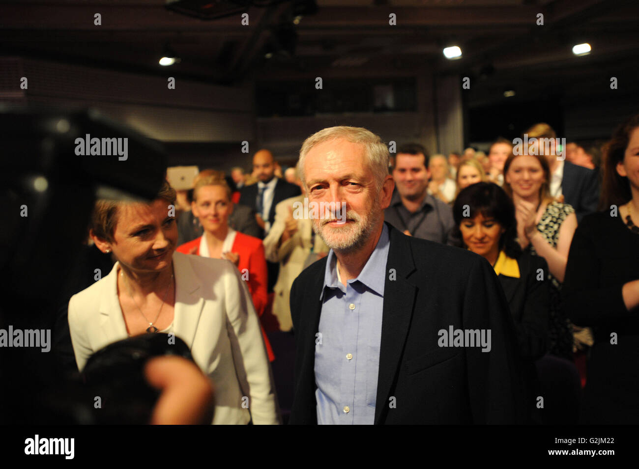 Jeremy Corbyn MP, betritt die Halle vor der Bekanntgabe der Wahlergebnisse für die Position des Führers der labour Party Stockfoto
