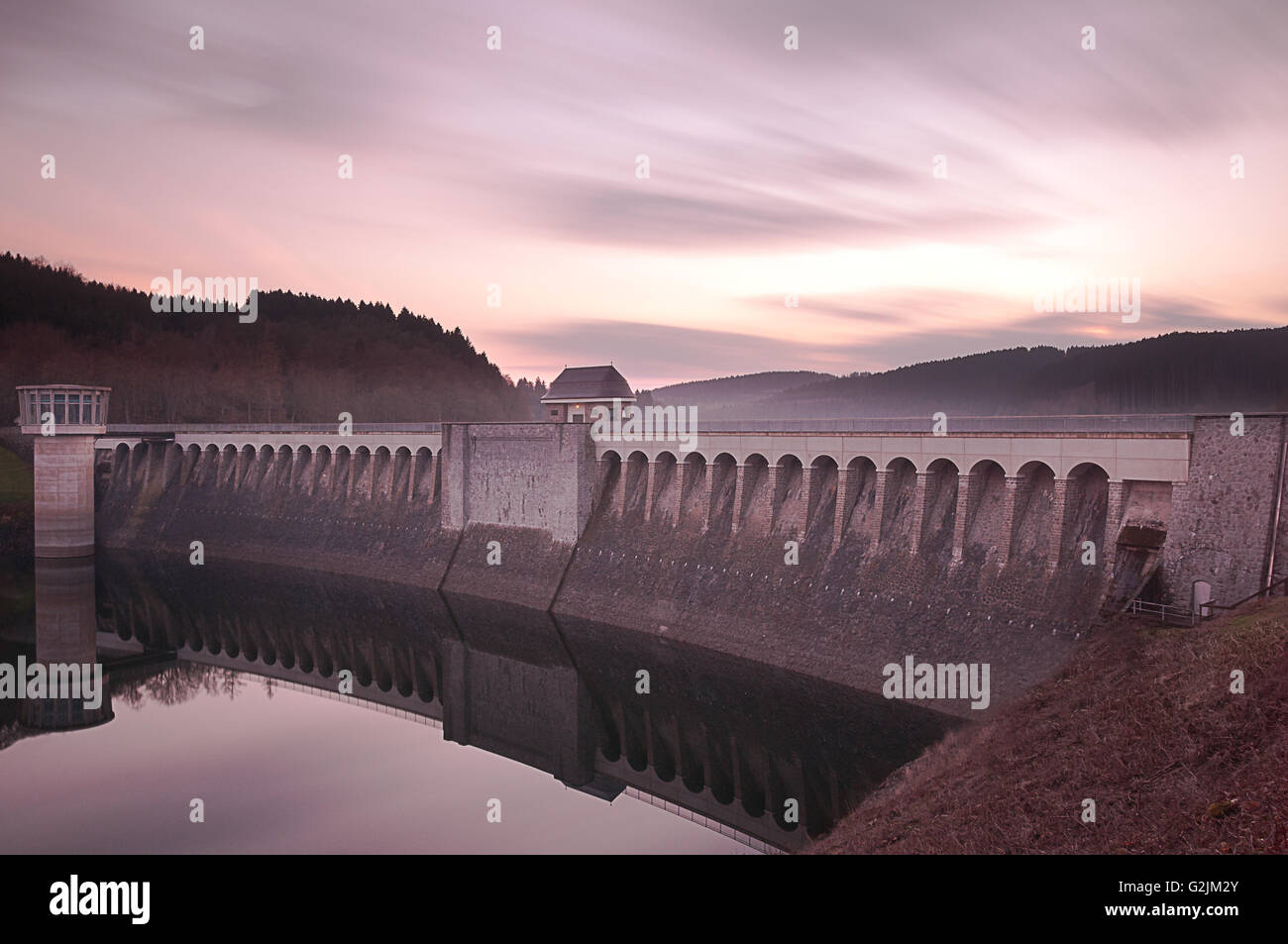 Sonnenuntergang Stausee dam lister Stockfoto