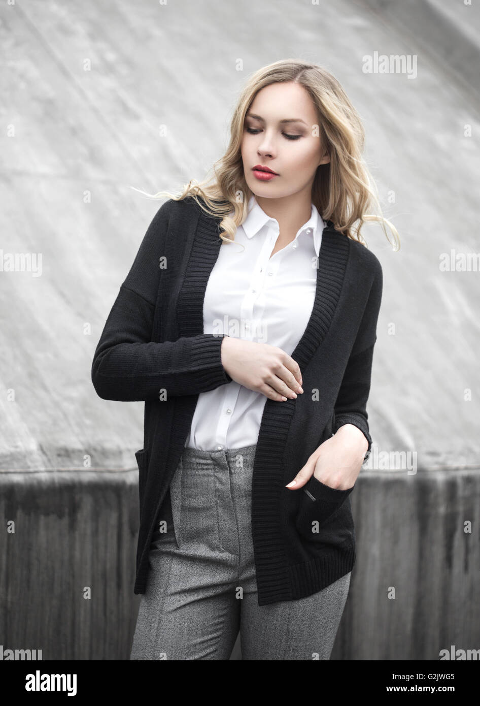 Porträt einer schönen jungen Frau Stockfoto