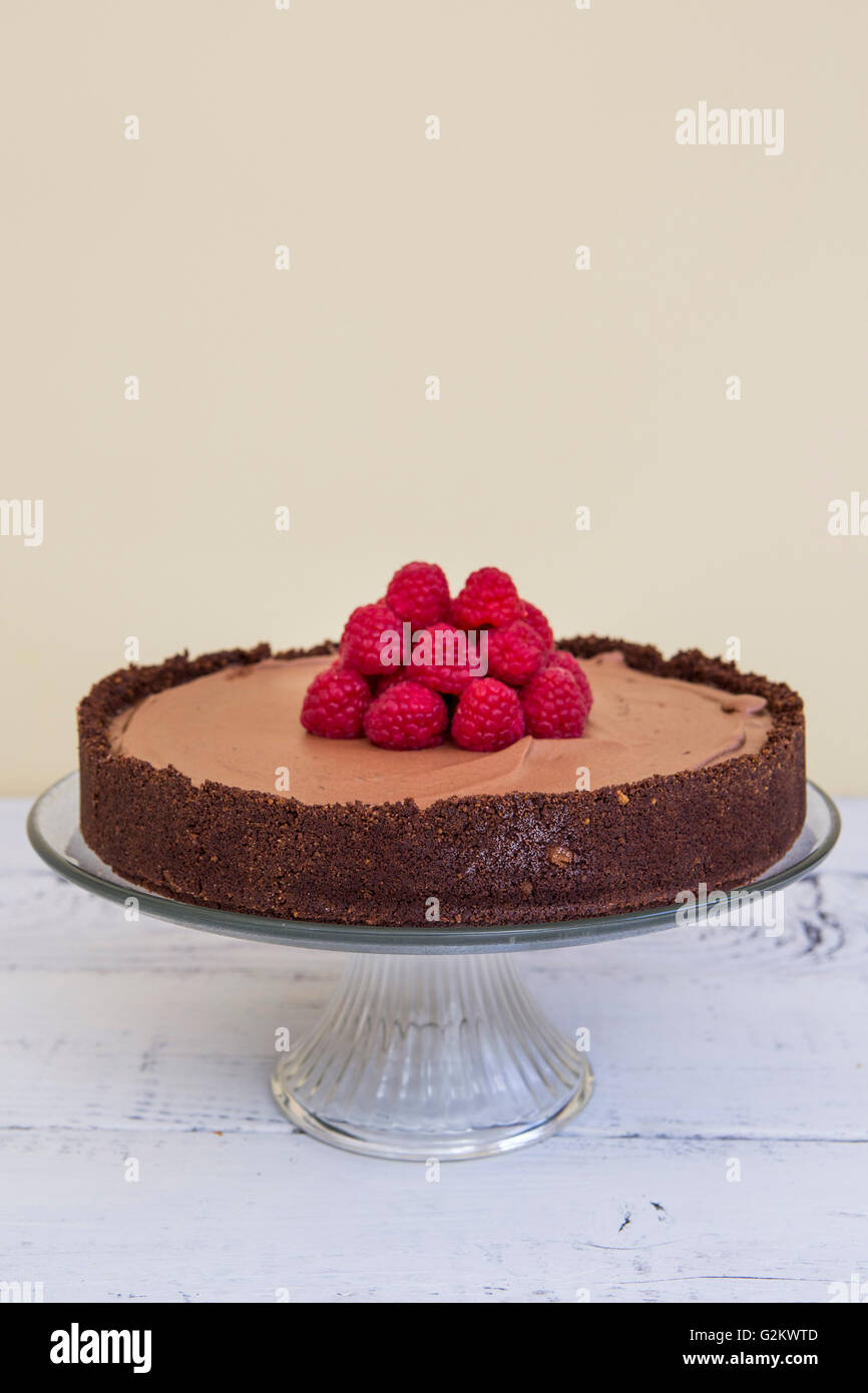 Mousse au Chocolat Torte mit Himbeeren Stockfoto