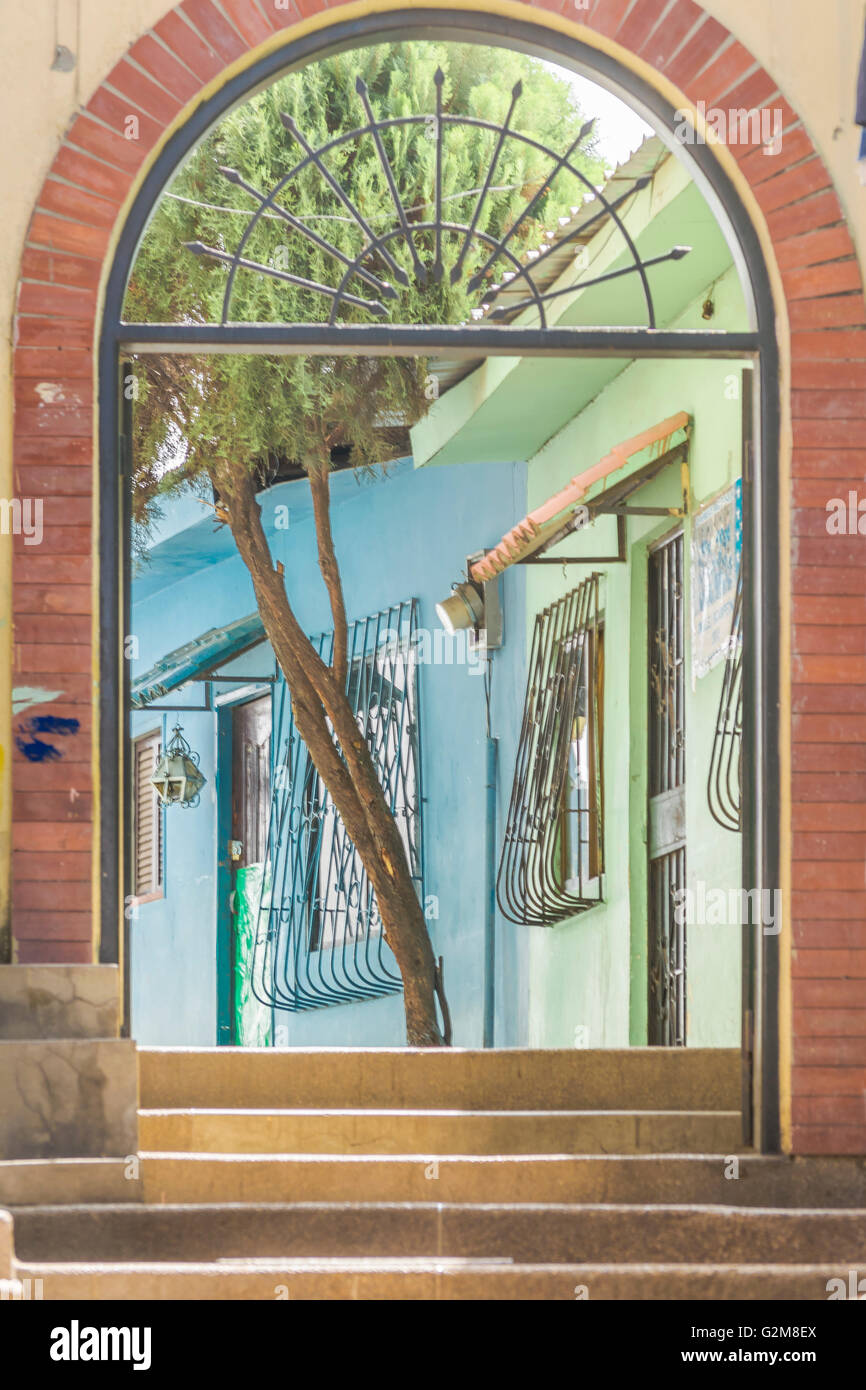 GUAYAQUIL, ECUADOR, Oktober - 2015 - Häuser am Cerro Santa Ana, eine touristische Attraktion von Guayaquil, Ecuador. Stockfoto