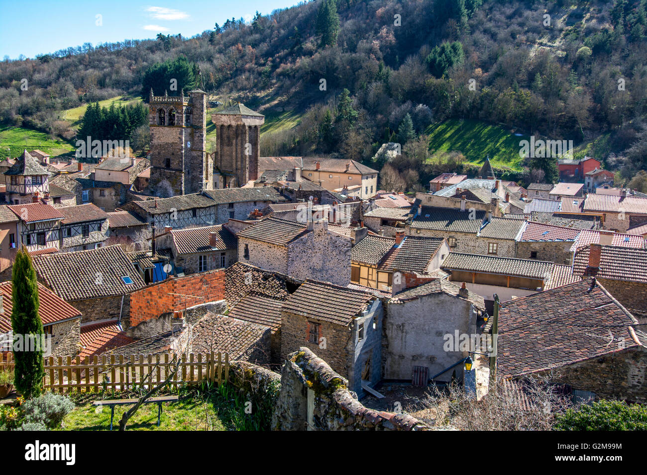 Das Dorf Blesle, das als die schönsten Dörfer Frankreichs bezeichnet wird, Haute Loire, Auvergne, Frankreich Stockfoto