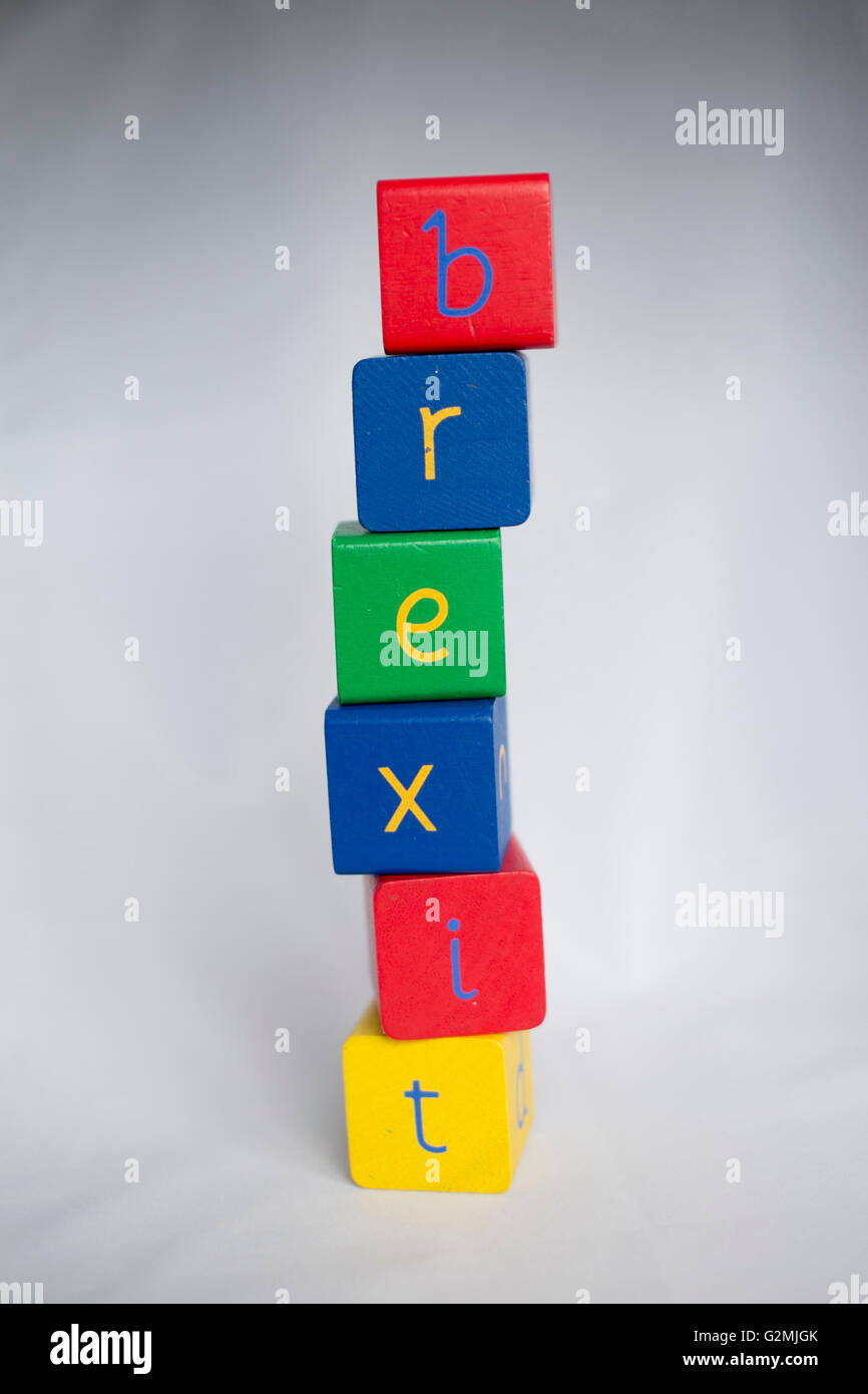 Hölzerne Würfel Rechtschreibung Wort Austritt Stockfoto