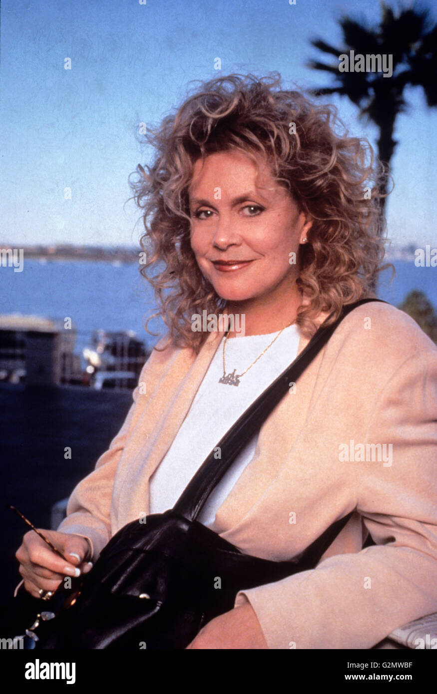 Elizabeth Montgomery Leiche Hatte Ein Vertrautes Gesicht Stockfotografie Alamy