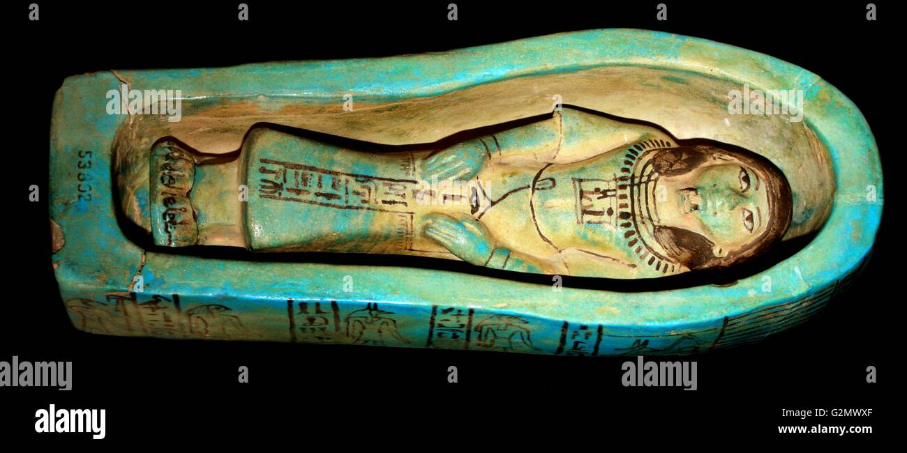 Blau glasiert Zusammensetzung Uschebti mit anthropoiden Sarg eingeschrieben für Amenmes. 19. Dynastie, in Theben, Ägypten gefunden. Stockfoto