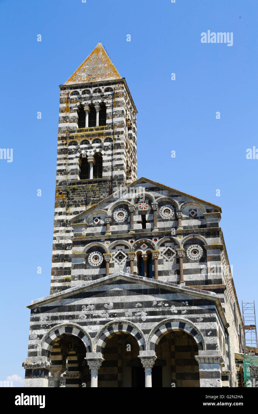 Die Kirche Santa Trinita di Saccargia in Sardinien Stockfoto