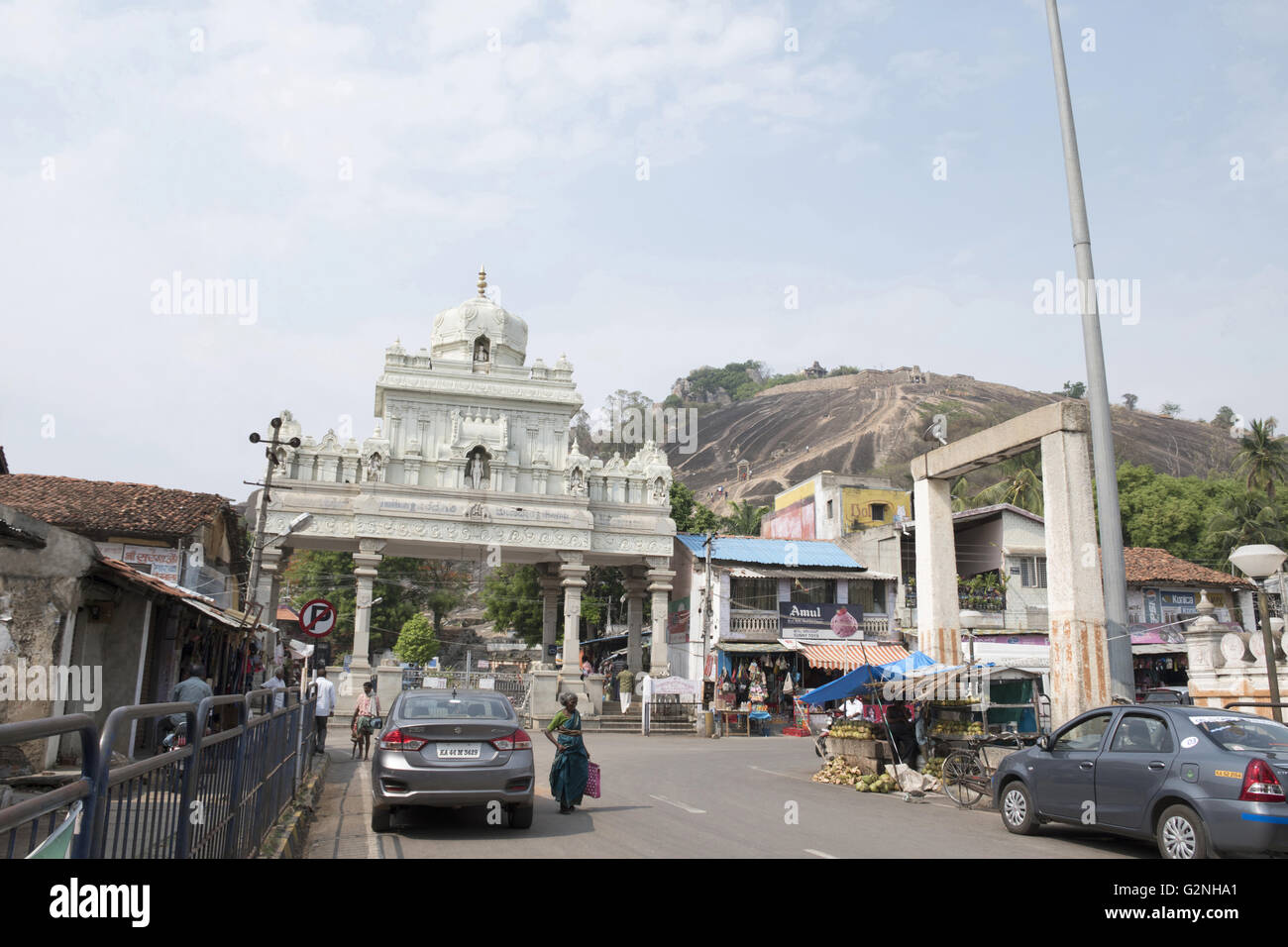 Eingerichtete erste Tor zur gomateshwara Tempel, vindhyagiri Hill, shravanbelgola, Karnataka, Indien. Stockfoto