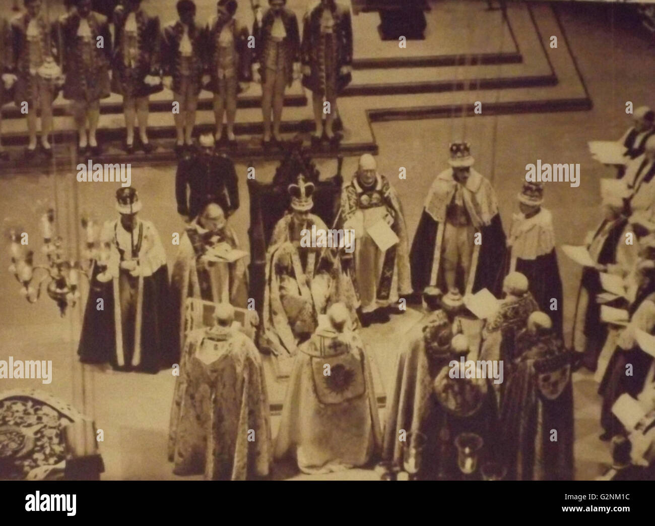 Erzbischof von Canterbury Cosmo Lang Kronen König George VI am Westminster Abbey, London, 1937 Stockfoto