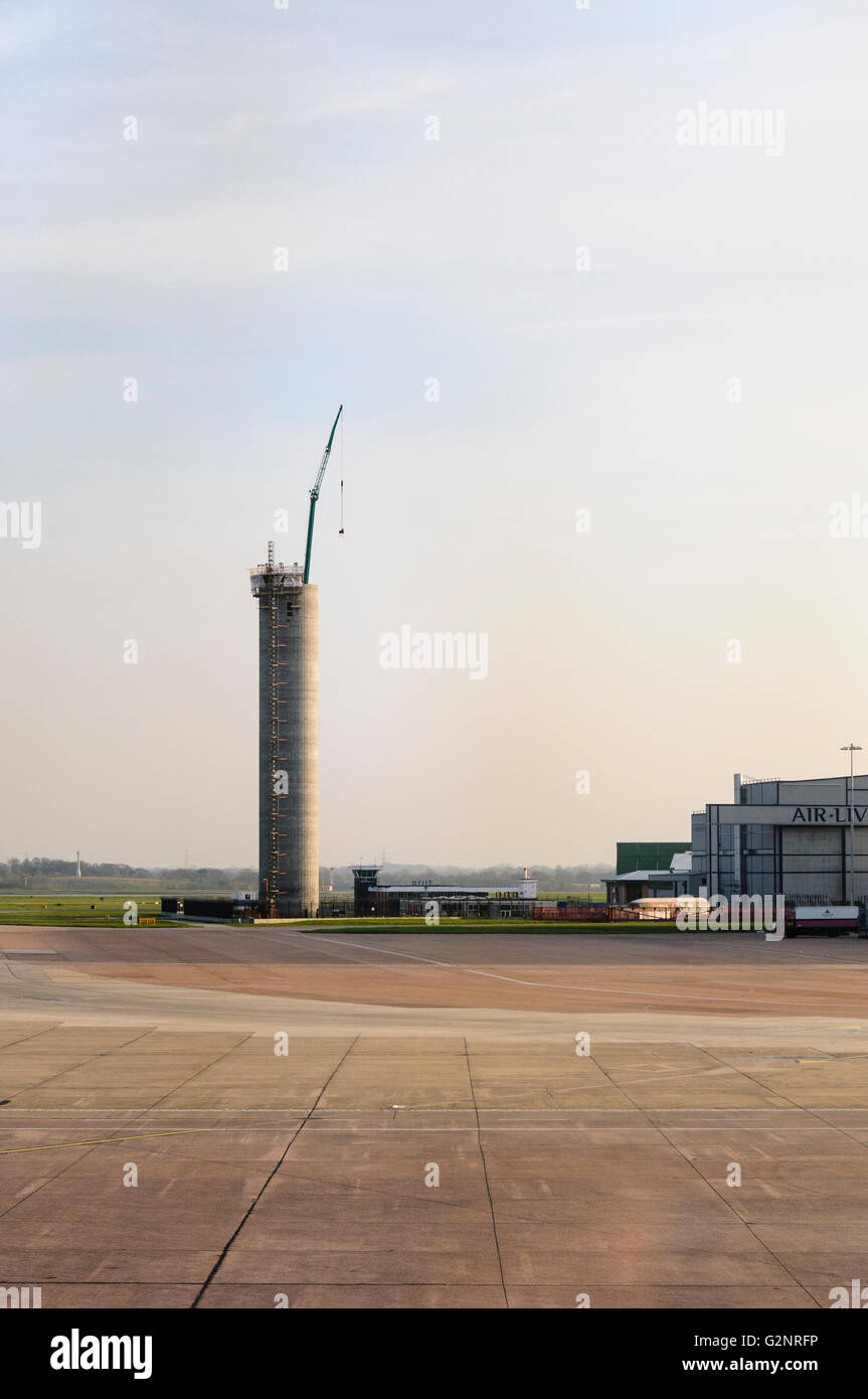 Bau einer neuen FlughafenKontrollturm Manchester Airport. Stockfoto