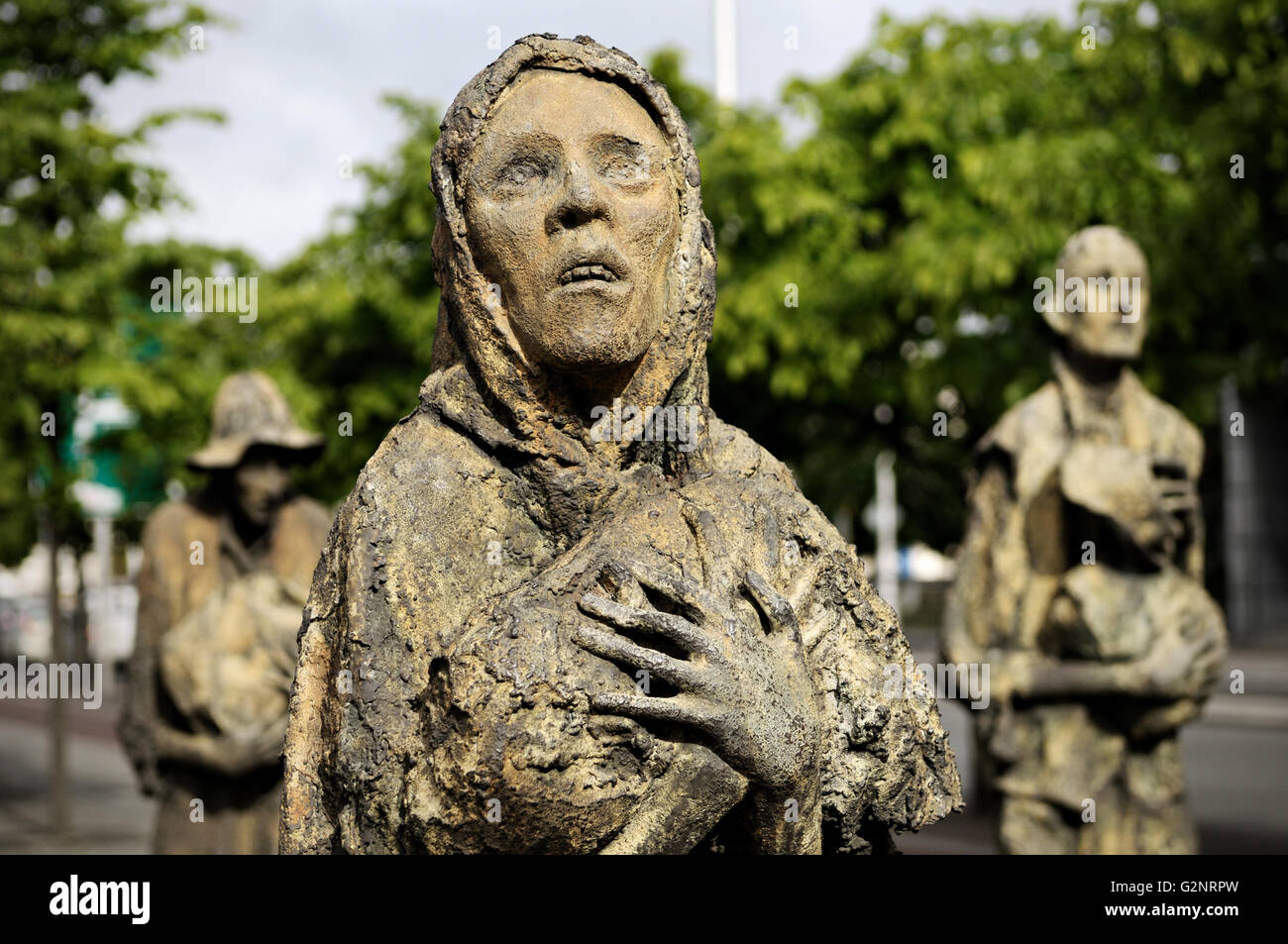 Detail einer Frau Statue der Famine Memorial in Dublin, Irland Stockfoto