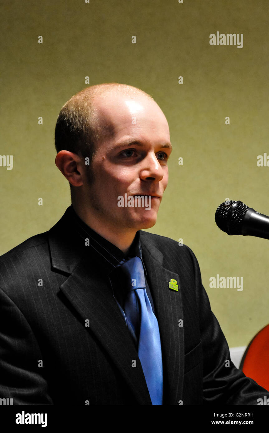 27. Oktober 2012, Belfast.  Europäischen Parlaments Kandidat spricht Ross Brown auf der grünen Partei (Northern Ireland)-Jahrestagung am Stranmillis College Stockfoto