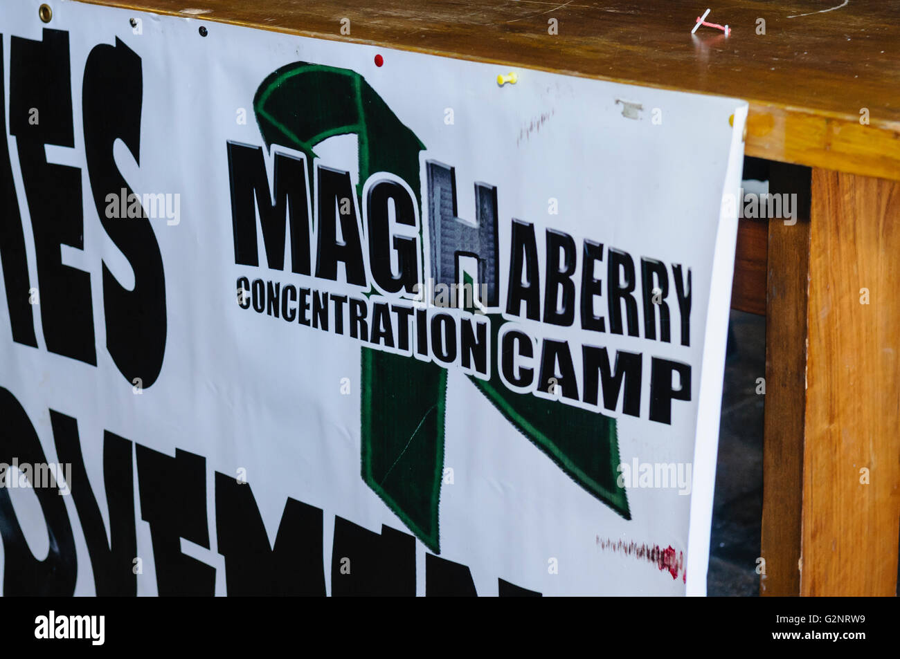 Ein Banner auf einer irischen Republikaner Pressekonferenz mit der Meldung "Maghaberry (Gefängnis) Konzentrationslager". Belfast 21.01.2012 Stockfoto