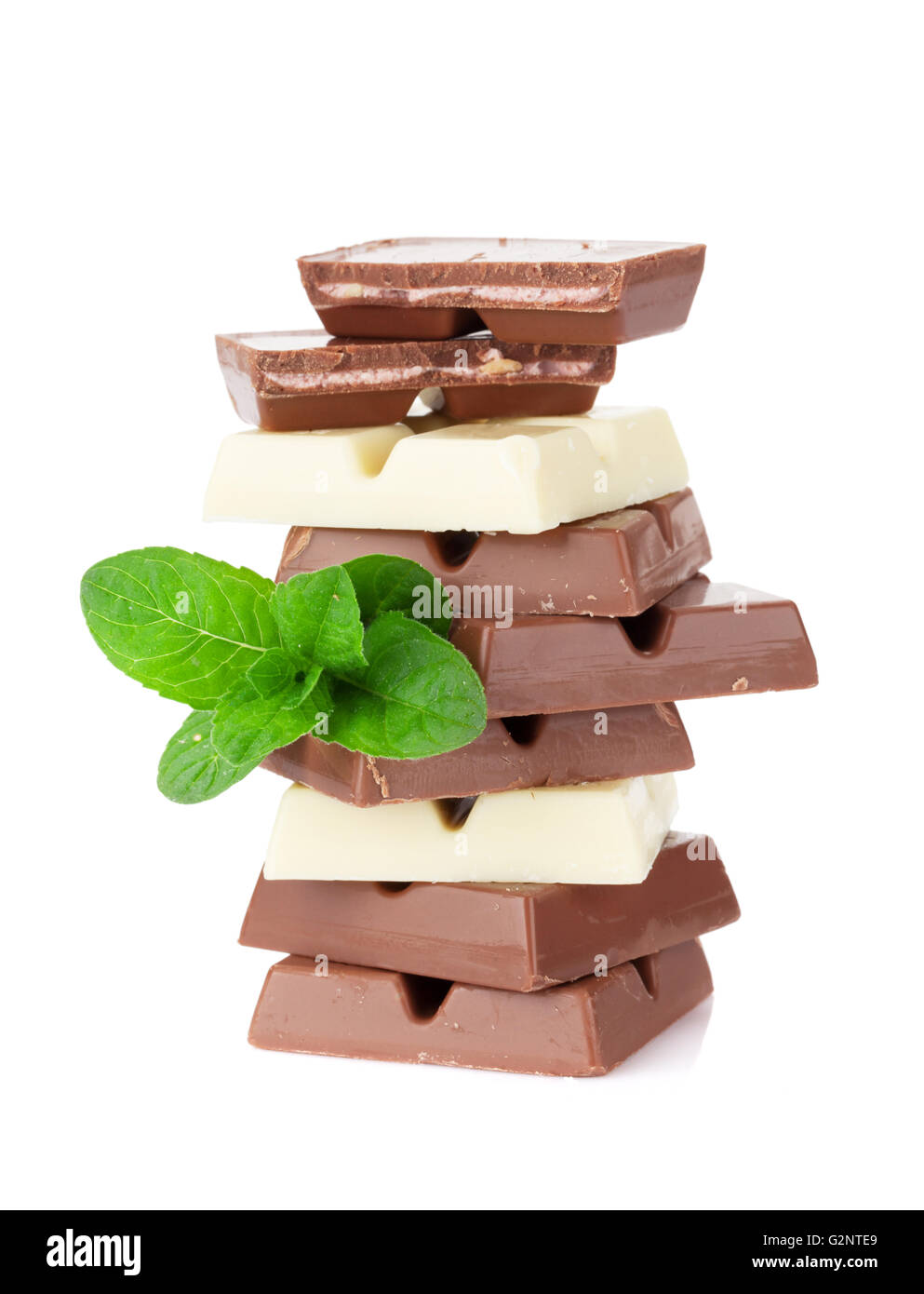 Schokolade und Minze. Isoliert auf weißem Hintergrund Stockfoto