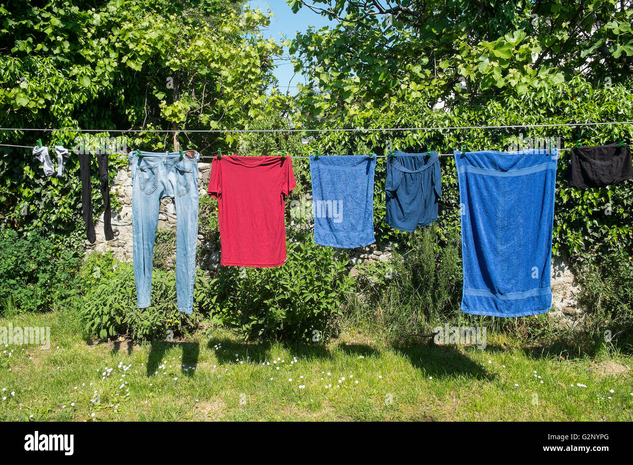 Wäsche im wind Fotos und Bildmaterial in hoher Auflösung Alamy