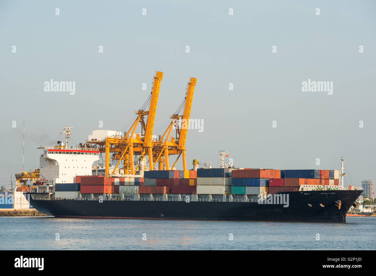 Import, Export, Logistik-Konzept - Rotterdam Container Cargo-terminal, einer der verkehrsreichsten Import, Export, Logistik Häfen der Stockfoto