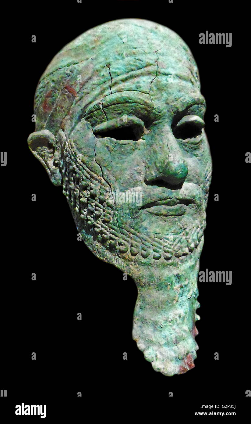 Kopf eines Lineals. Arsenhaltiges Kupfer Skulptur, möglicherweise Iranischen. Ca. 2300-2000 v. Chr.. Wahrscheinlich in einem Tempel von irgendeiner Art angezeigt. Stockfoto