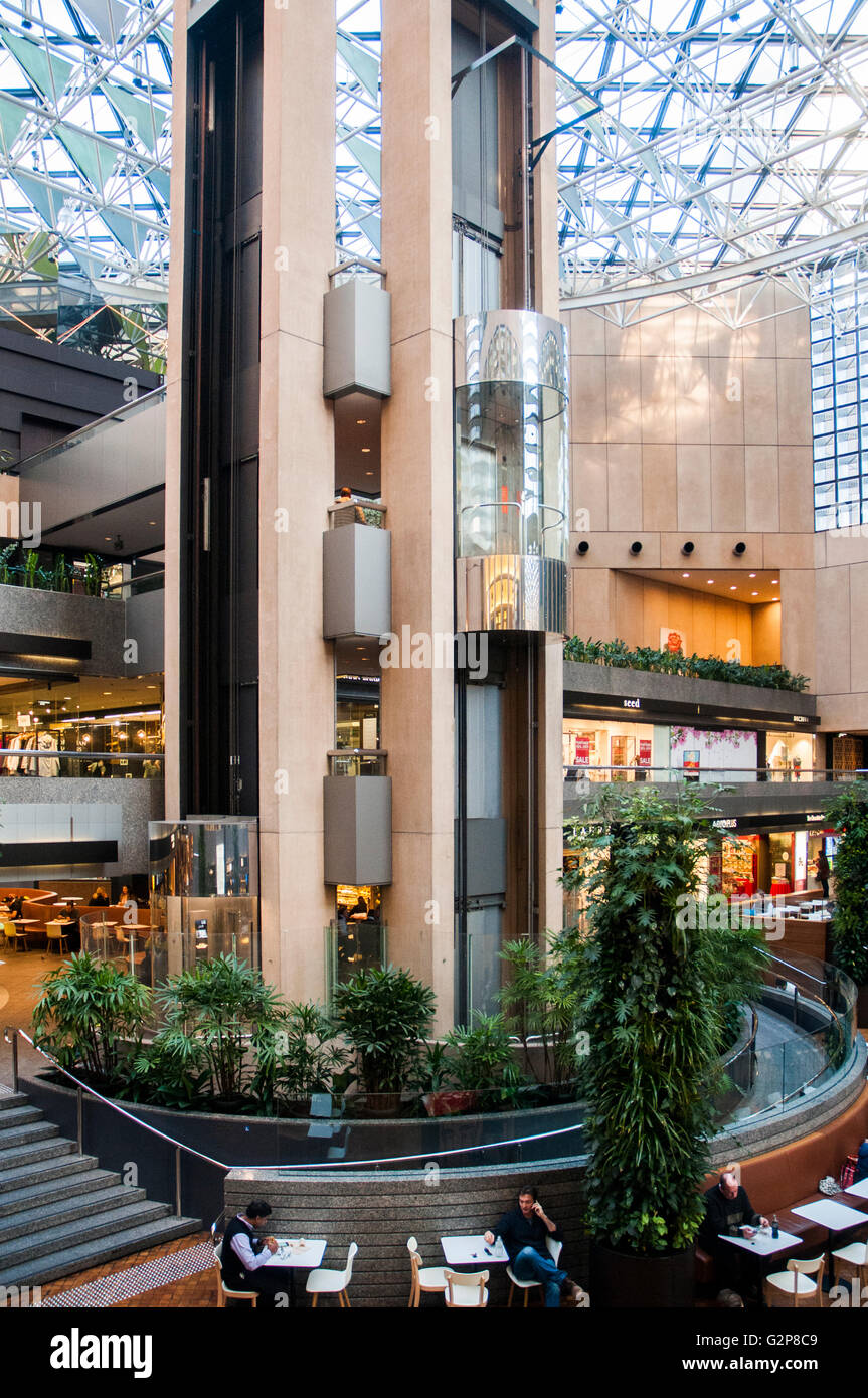 Atrium der Collins Place Komplex in der Collins Street, Melbourne, teilweise von I. M. Pei entworfen Stockfoto