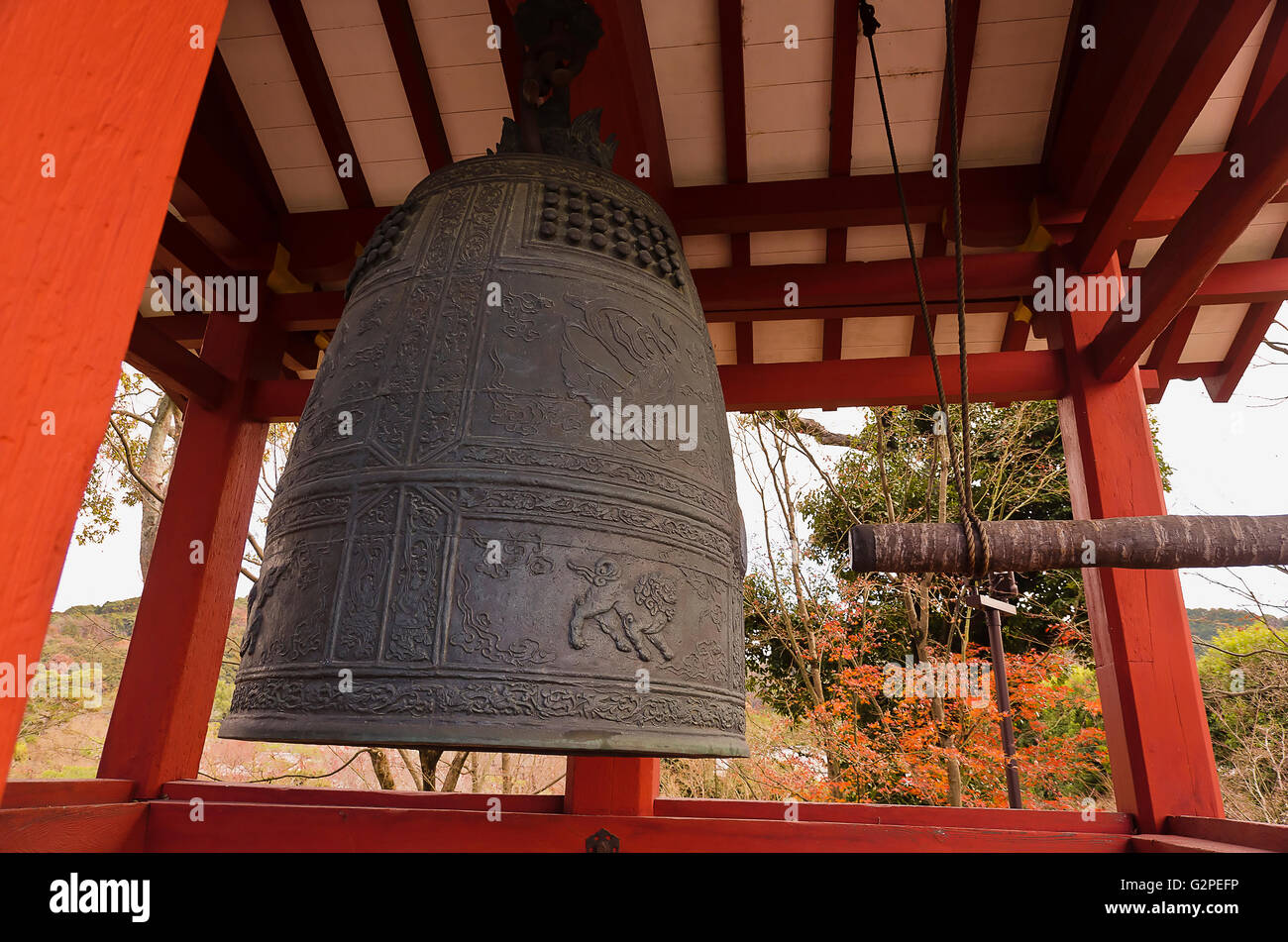 Japan, Kyoto, Uji, Byoodoo, doppelte der berühmten Tempelglocke. Stockfoto