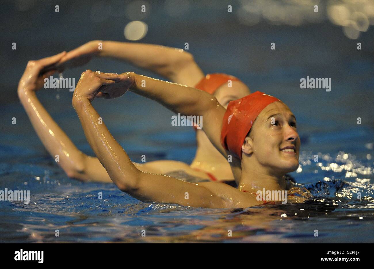 Aldershot, UK. 1. Juni 2016. Olivia Federici und Katie Clark (Synchronpore schwimmen Duett). TeamGB verkünden das Synchronschwimmen Team für die Olympischen Spiele in Rio2016. Garnison Freizeitzentrum. Aldershot. VEREINIGTES KÖNIGREICH. 06.01.2016. Bildnachweis: Sport In Bilder/Alamy Live-Nachrichten Stockfoto