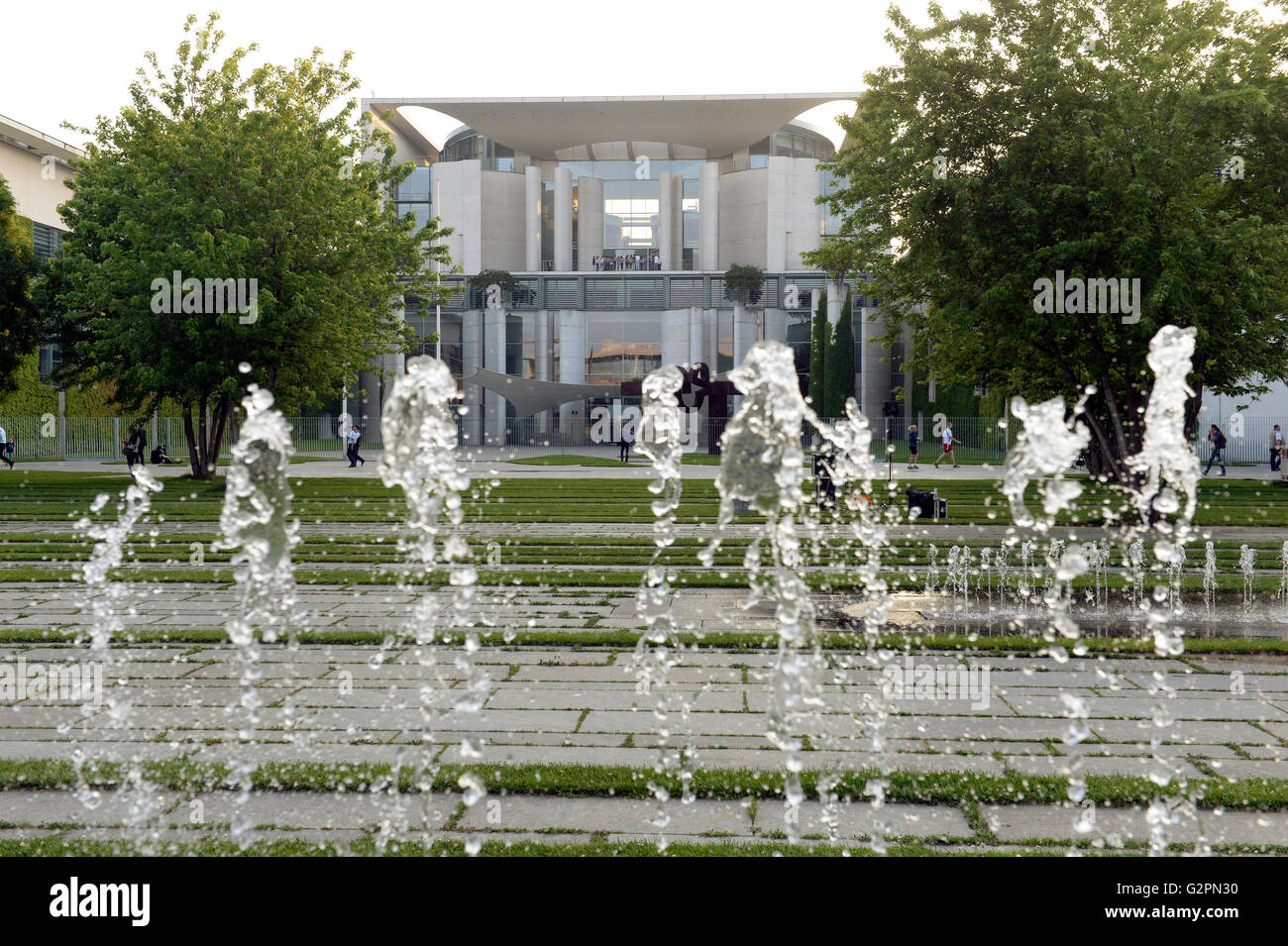 Berlin, Deutschland. 1. Juni 2016. Das Gipfeltreffen der Koalition zur Reform der Erbschaftsteuer in Berlin, Deutschland, 1. Juni 2016. Die Partei und Fraktion Führer der CDU und SPD darauf abzielen, Beilegung ihrer Streitigkeiten über die überarbeitete Version der Besteuerung von Erben an Privatunternehmen, die durch das Bundesverfassungsgericht angefordert wurde. Die Sitzung konzentriert sich auch auf gleiches Entgelt für Männer und Frauen. Foto: Maurizio Gambarini/Dpa/Alamy Live News Stockfoto