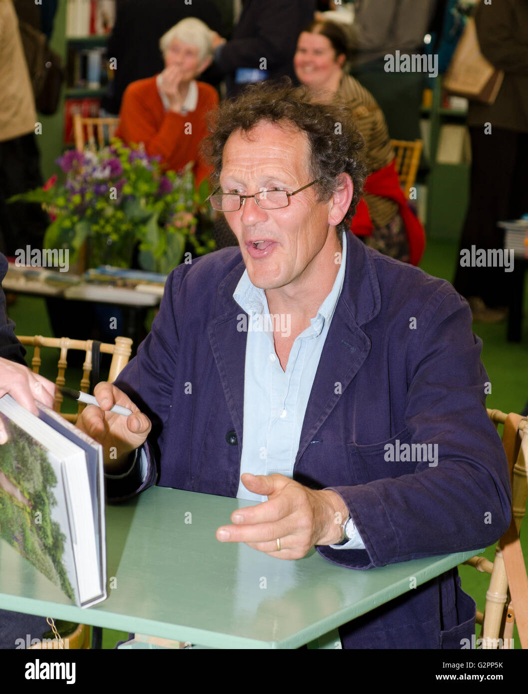 Hay On Wye, Wales, UK. 1. Juni 2016. Mont Don Presemter der BBC Gardeners' World Book signing bei Hay Festival 2016 Credit: Prixpics/Alamy Live News Stockfoto