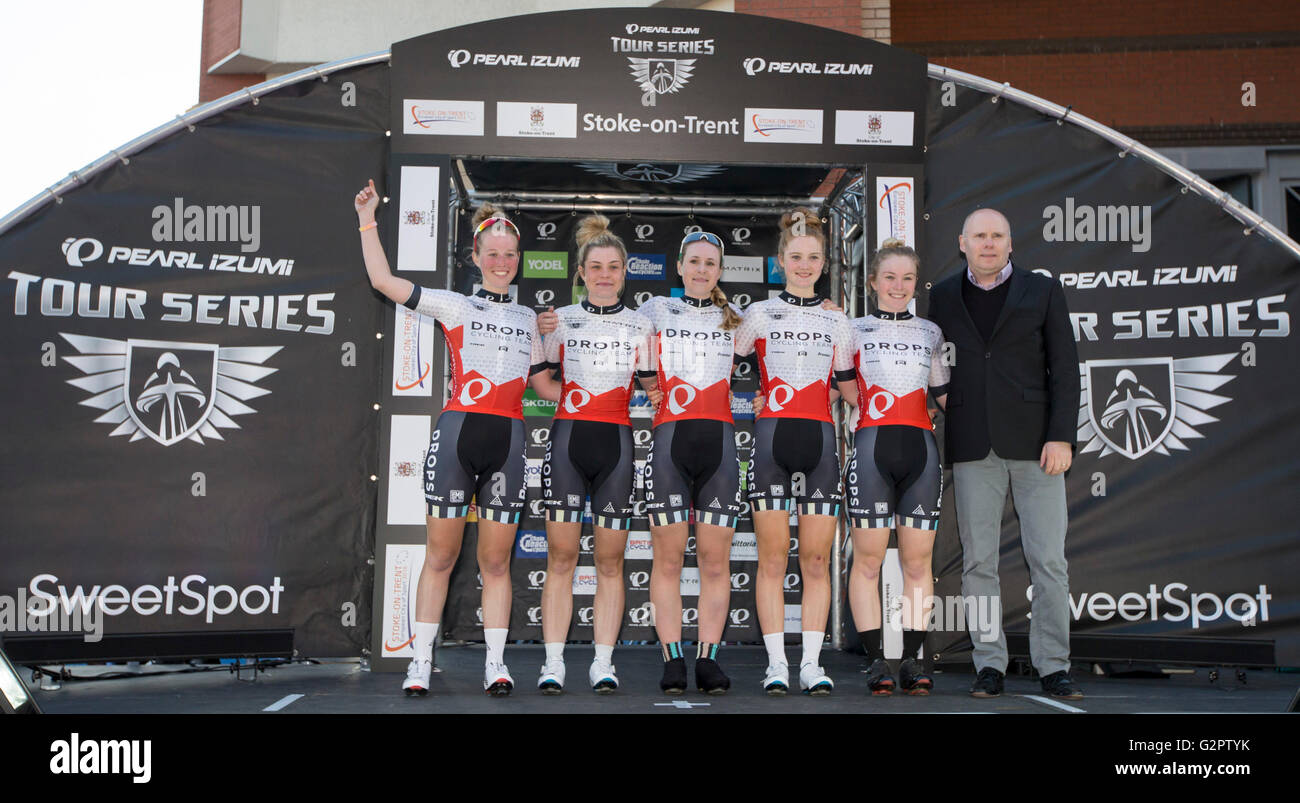 02.06.2016. stoke on Trent, England. Pearl Izumi Tour Serie Radfahren. Team-Tropfen wird von Jon Johnston Matrix Fitness Team insgesamt präsentiert. Stockfoto