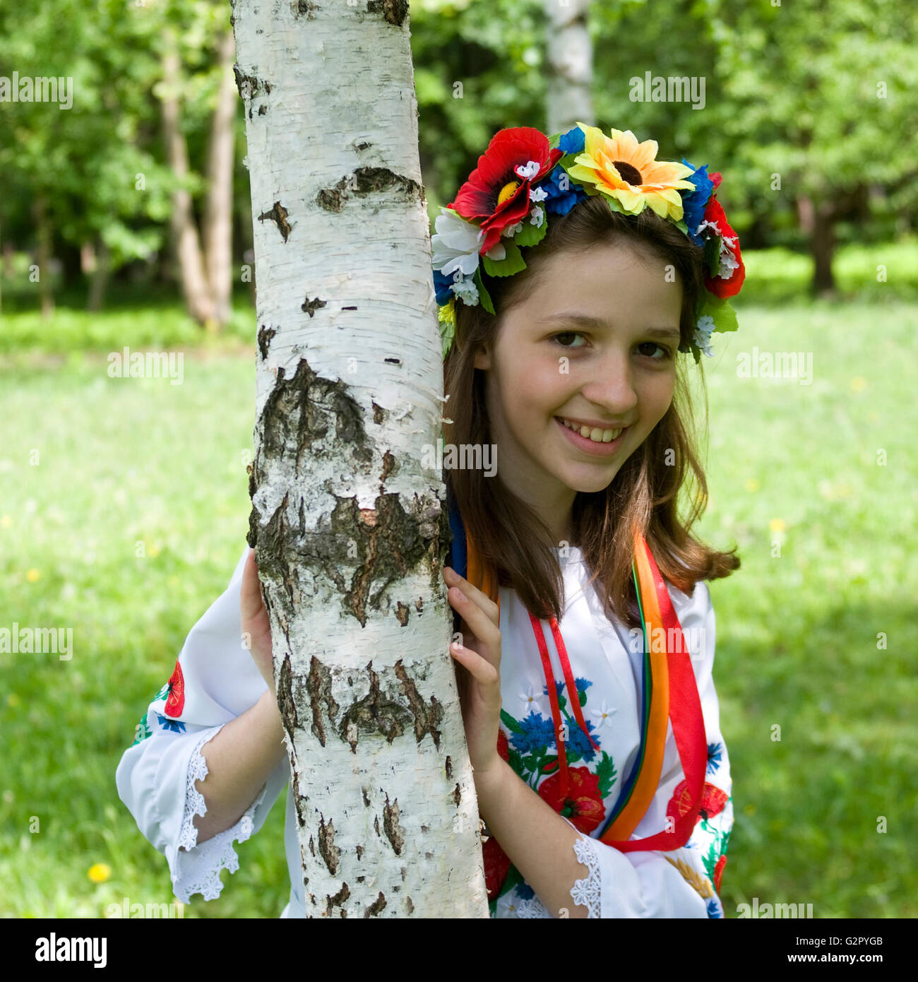 Teenager traditionell -Fotos und -Bildmaterial in hoher Auflösung – Alamy