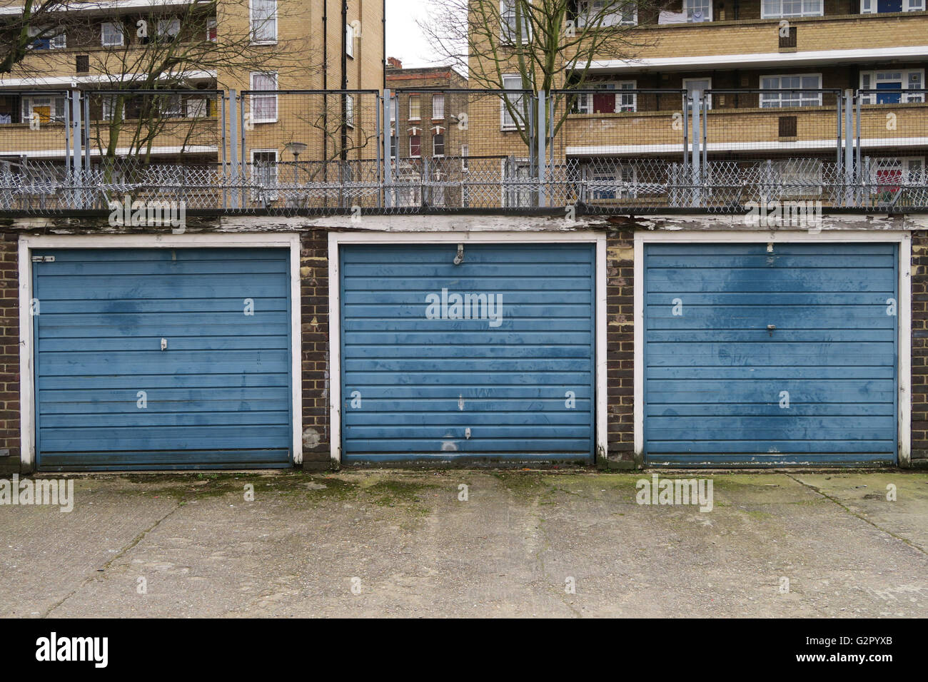 Blue Garage Doors Stockfotos Blue Garage Doors Bilder Alamy
