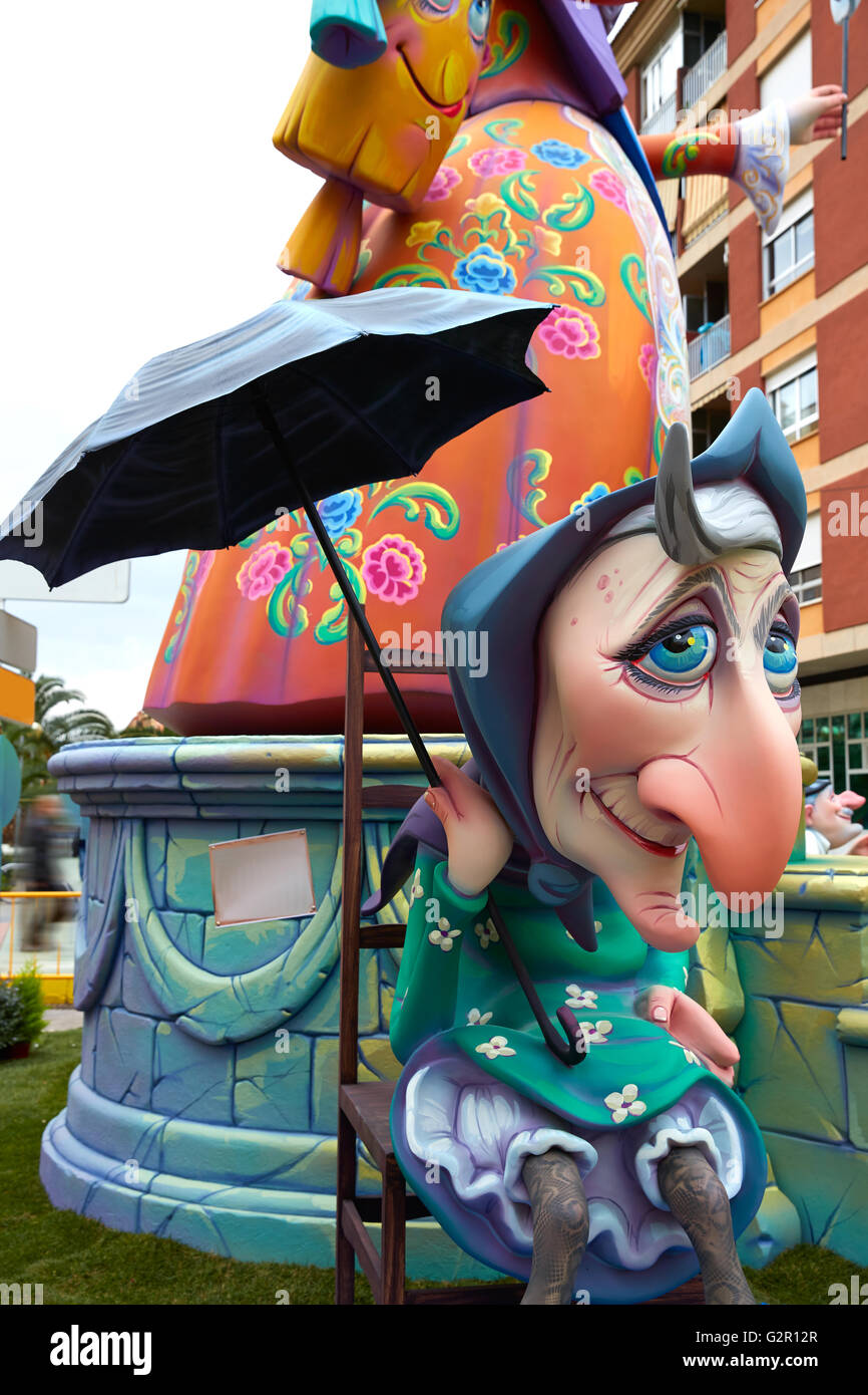 Sympathieträger der Fallas-Fest werden im März 19 th Nacht jährlich brennen. Stockfoto