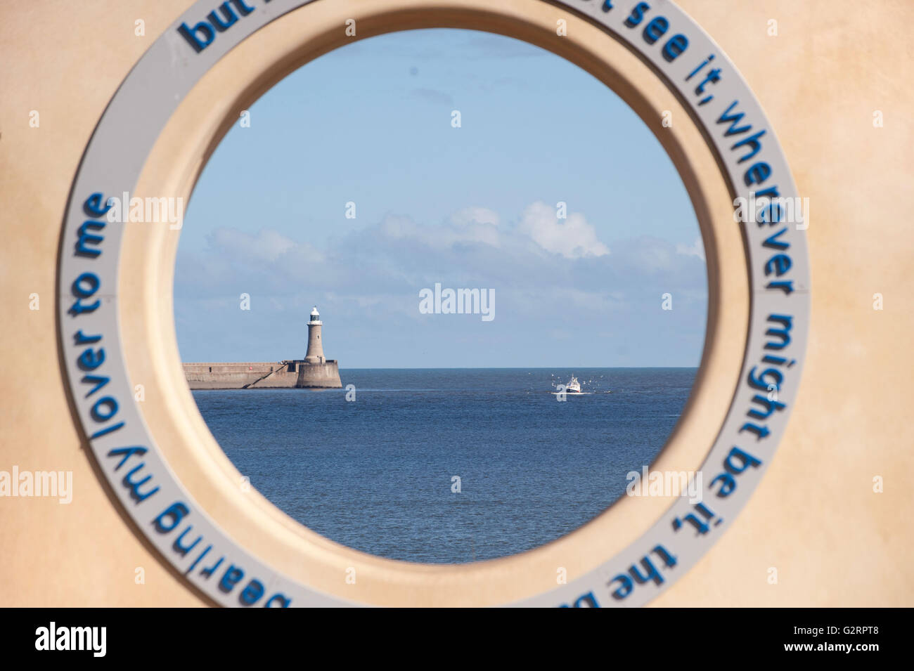 "Das Auge" des Bildhauers Stephen Broadbent, Littlehaven Promenade, South Shields Stockfoto