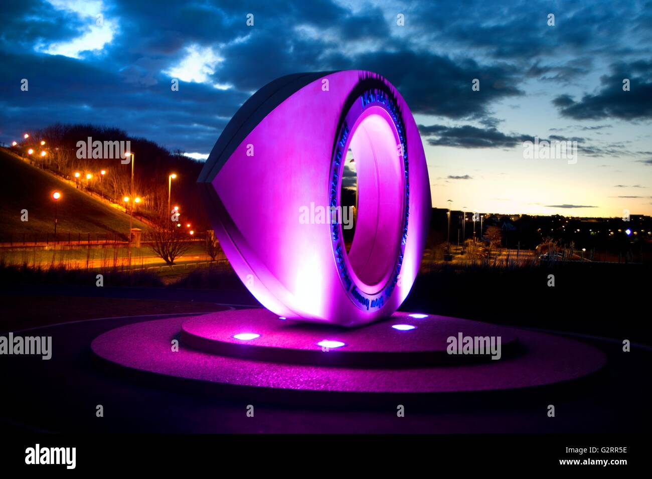 "Das Auge" des Bildhauers Stephen Broadbent, Littlehaven Promenade, South Shields Stockfoto