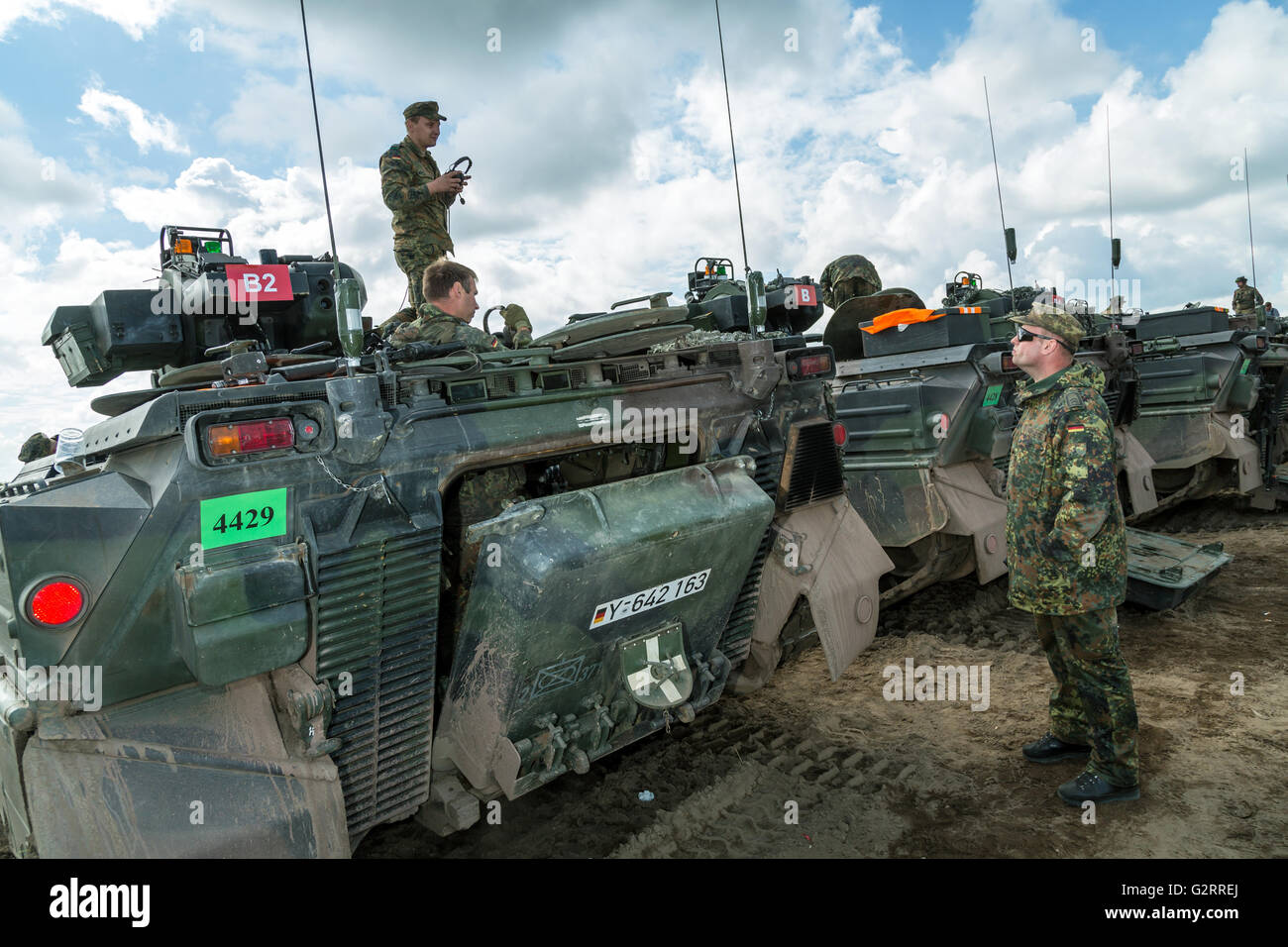 Gardelegen, Deutschland, Panzer Grenadier-Kompanie in einer Praxis auf dem Truppenübungsplatz Altmark Stockfoto