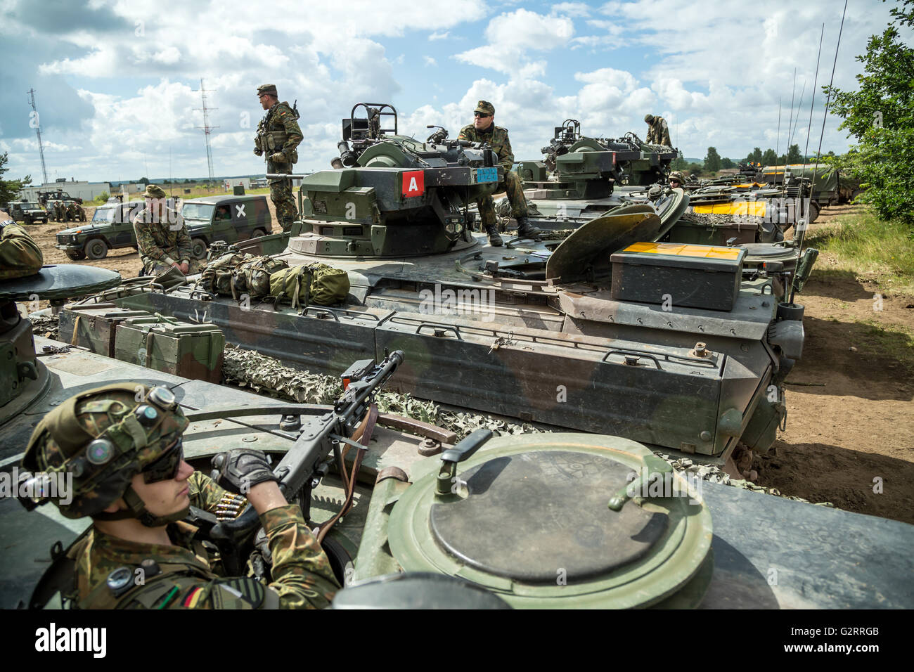 Gardelegen, Deutschland, Panzer Grenadier-Kompanie in einer Praxis auf dem Truppenübungsplatz Altmark Stockfoto