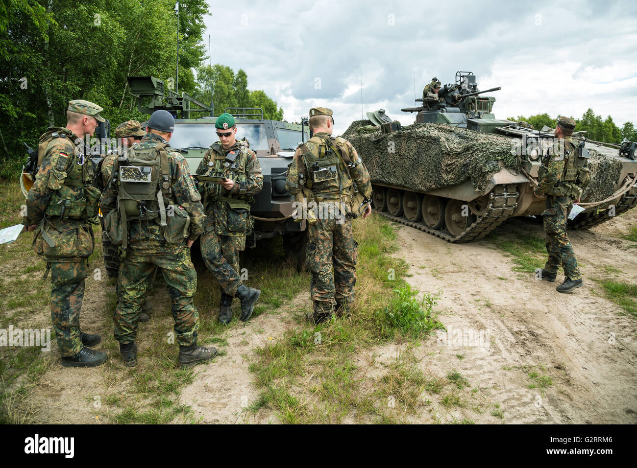 Gardelegen, Deutschland, eine Mechanisierte Infanterie Firma briefing Stockfoto