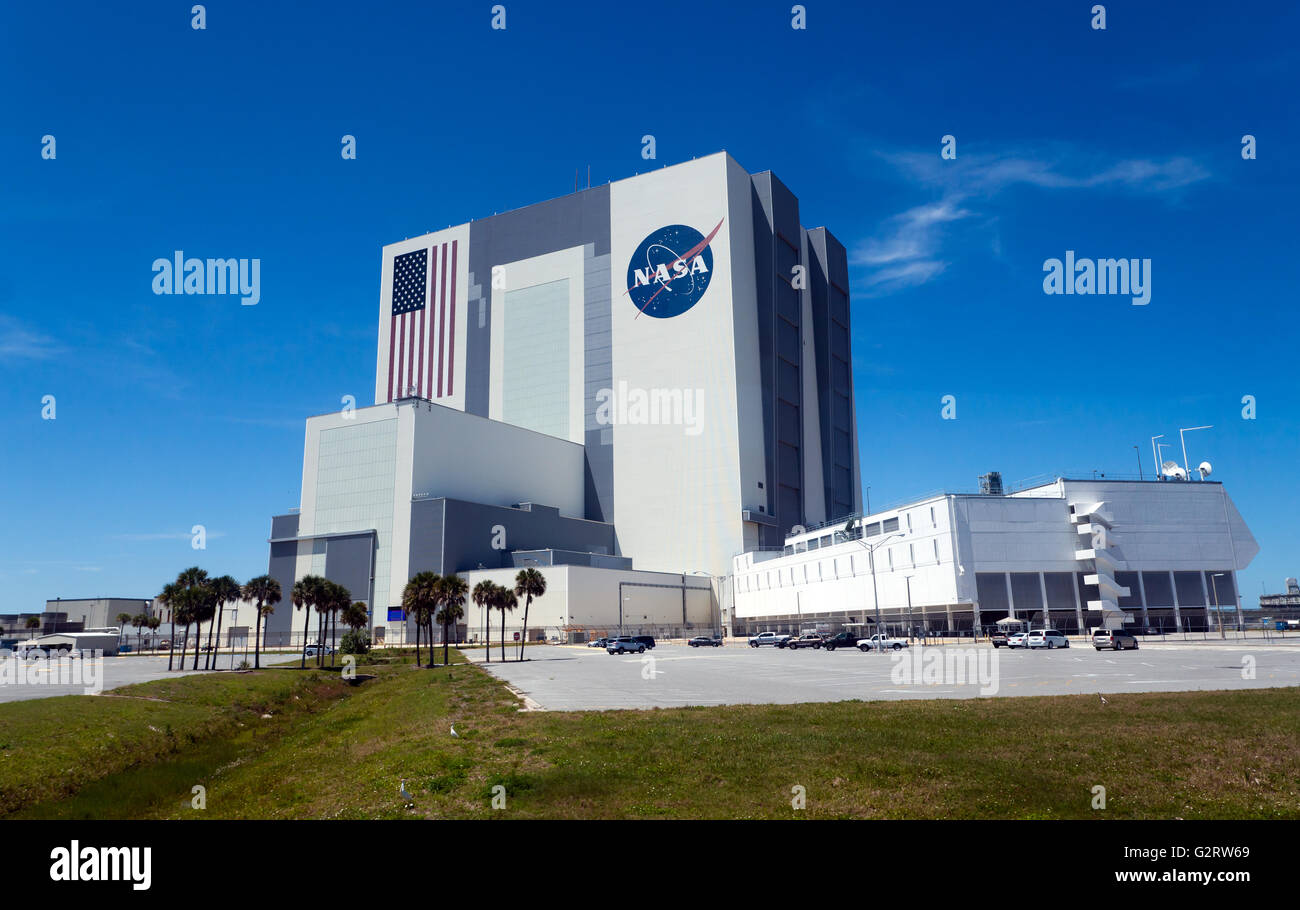 Blick auf das Vehicle Assembly Building oder VAB, bei der NASA Kennedy Space Center, Merritt Insel, Florida Stockfoto