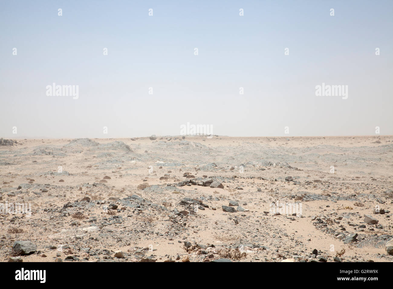 Landschaft entlang der B4-Straße von Lüderitz nach Aus in Namibia Stockfoto