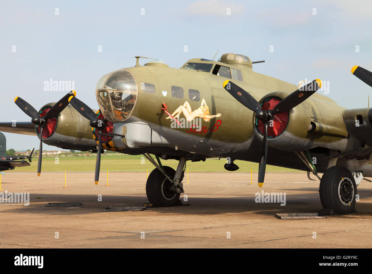 Boeing b-17 Flying Fortress "Sally B" auf dem Boden, amerikanische Airshow Duxford, Cambridge UK Stockfoto