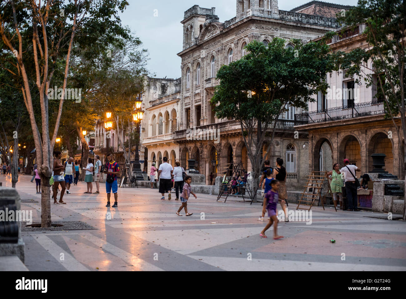 Paseo Martí bei Sonnenuntergang, La Havana, Stadtzentrum, Kuba, Karibik, Südamerika Stockfoto