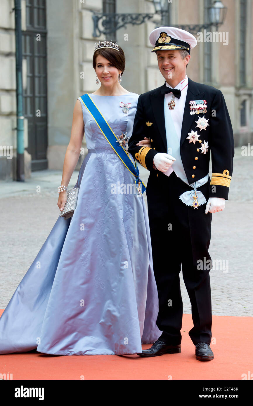 Kronprinz Frederik & Kronprinzessin Mary von Dänemark, besucht die Hochzeit von Prinz Carl Philip von Schweden und Sofia Hellqvist Stockfoto