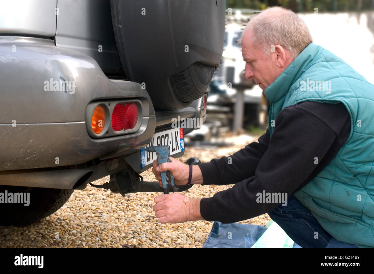 Kfz Anmeldung, Kauf von Platten per Internet schnell und einfach. Stockfoto