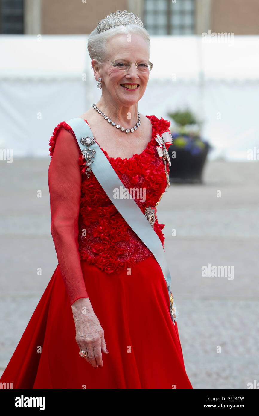 Königin Margrethe von Dänemark, besucht die Hochzeit von Prinz Carl Philip von Schweden und Sofia Hellqvist Stockfoto